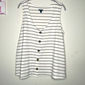 Torrid flowy striped buttoned sleeveless top in size 2X